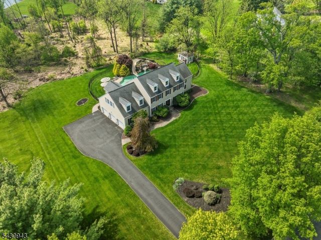 31 Copper Penny Rd, Raritan Twp., NJ 08822