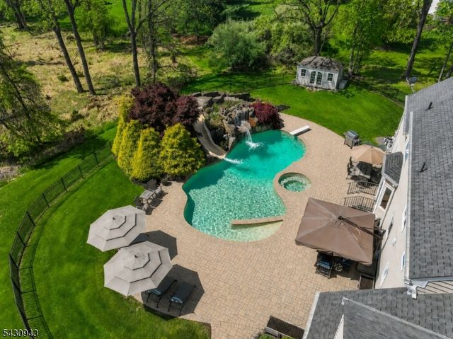 31 Copper Penny Rd, Raritan Twp., NJ 08822