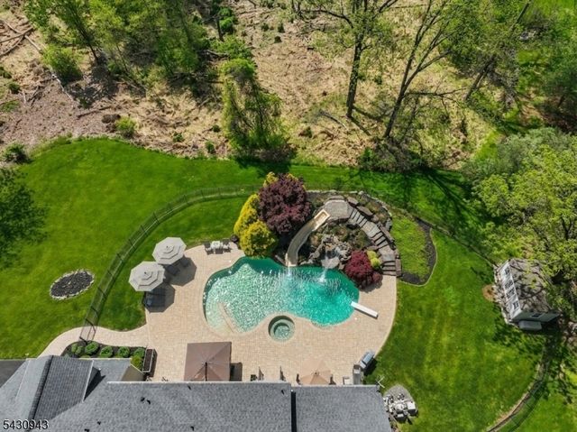 31 Copper Penny Rd, Raritan Twp., NJ 08822