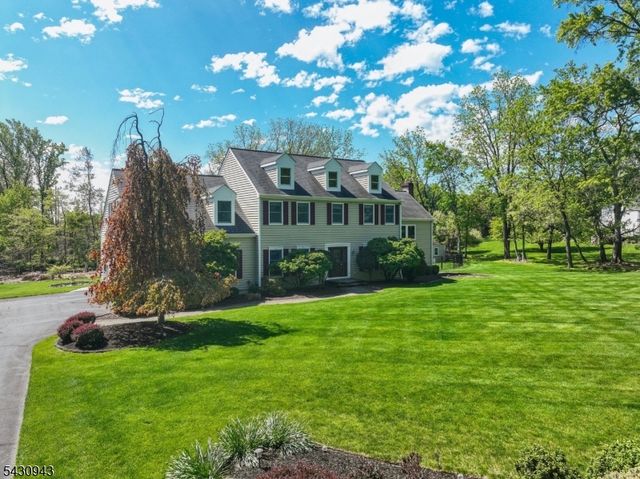 31 Copper Penny Rd, Raritan Twp., NJ 08822