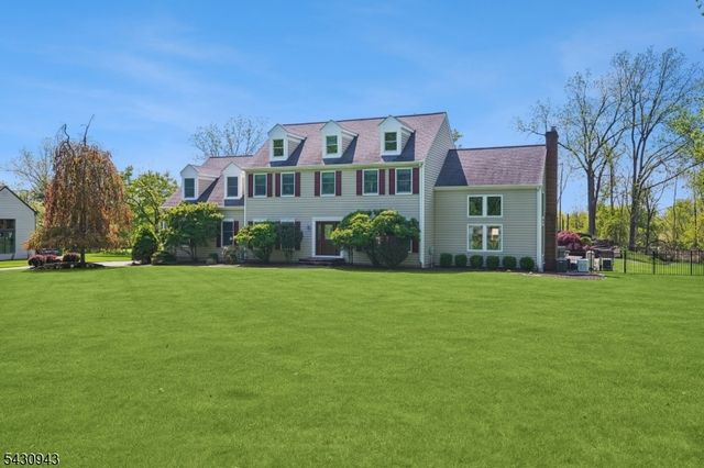 31 Copper Penny Rd, Raritan Twp., NJ 08822