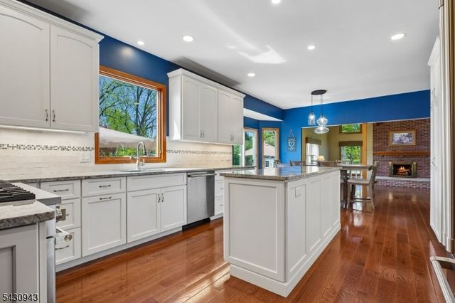 31 Copper Penny Rd, Raritan Twp., NJ 08822