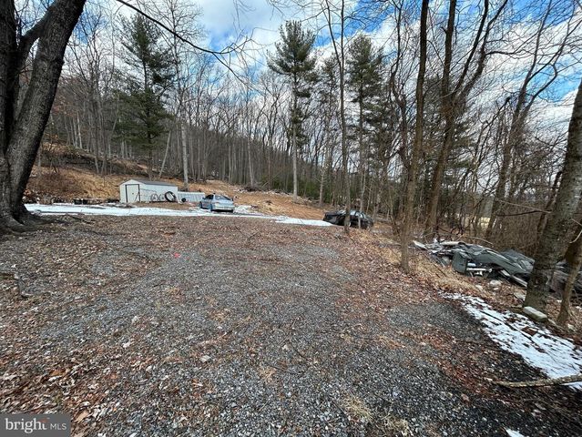 4743, 4745, 4747 CHAMBERSBURG RD, Gettysburg, PA 17325