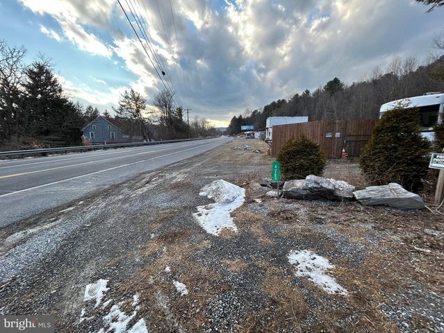 4743, 4745, 4747 CHAMBERSBURG RD, Gettysburg, PA 17325