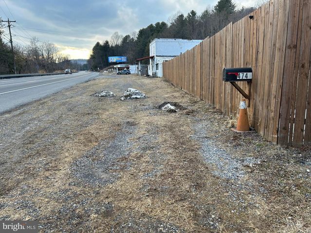 4743, 4745, 4747 CHAMBERSBURG RD, Gettysburg, PA 17325