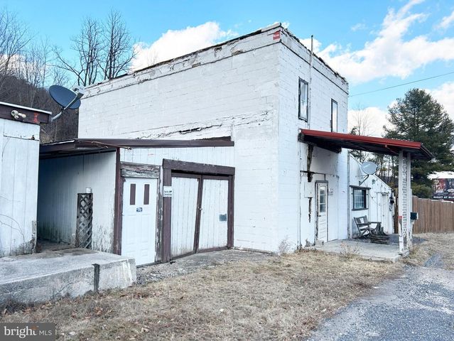 4743, 4745, 4747 CHAMBERSBURG RD, Gettysburg, PA 17325