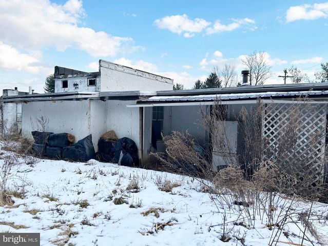 4743, 4745, 4747 CHAMBERSBURG RD, Gettysburg, PA 17325