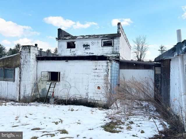 4743, 4745, 4747 CHAMBERSBURG RD, Gettysburg, PA 17325