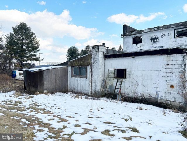 4743, 4745, 4747 CHAMBERSBURG RD, Gettysburg, PA 17325