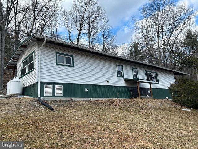 4743, 4745, 4747 CHAMBERSBURG RD, Gettysburg, PA 17325