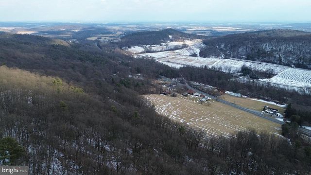 4743, 4745, 4747 CHAMBERSBURG RD, Gettysburg, PA 17325