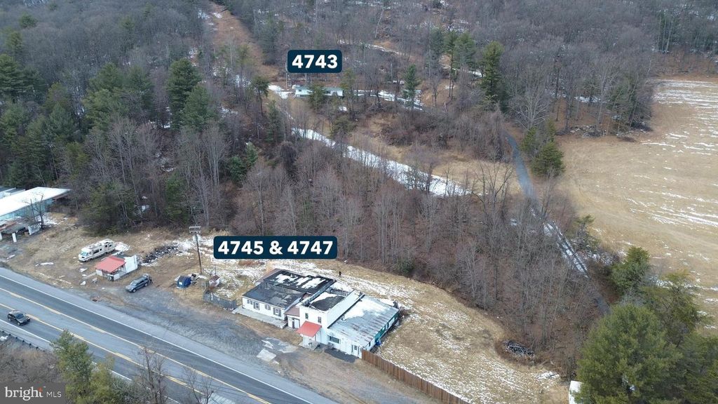 4743, 4745, 4747 CHAMBERSBURG RD, Gettysburg, PA 17325