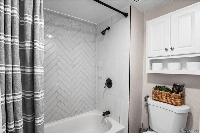 9725 E Harvard Avenue 387, Denver, CO 80231