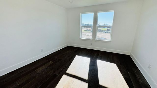 1084 Fm 812, Cedar Creek, TX 78612