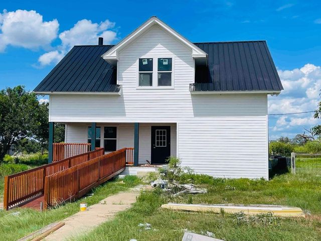 1084 Fm 812, Cedar Creek, TX 78612