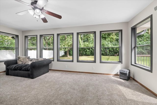 3318 Caroline Drive, Joliet, IL 60435