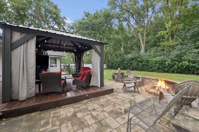 3318 Caroline Drive, Joliet, IL 60435