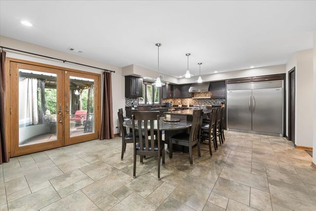 3318 Caroline Drive, Joliet, IL 60435