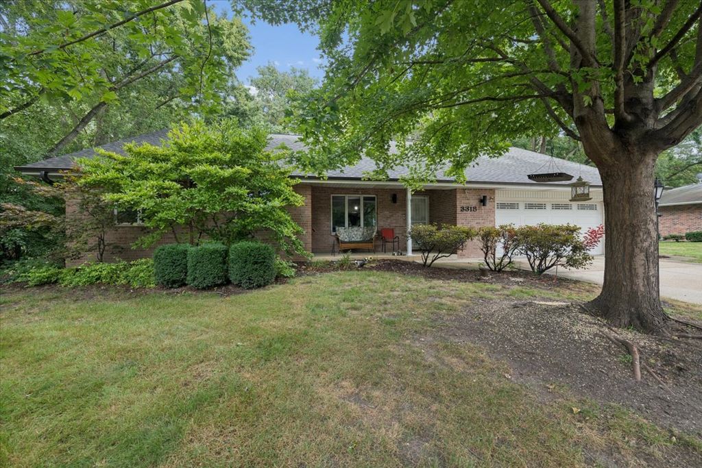 3318 Caroline Drive, Joliet, IL 60435