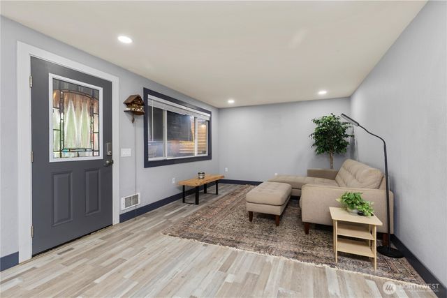 1319 Maple Avenue, Snohomish, WA 98290