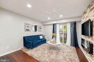 3309 WYNDHAM CIR #1180, Alexandria, VA 22302