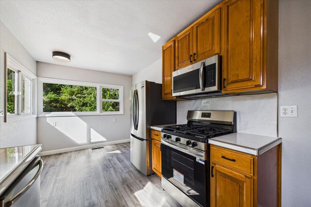 380 Artino Street, Eureka, CA 95503