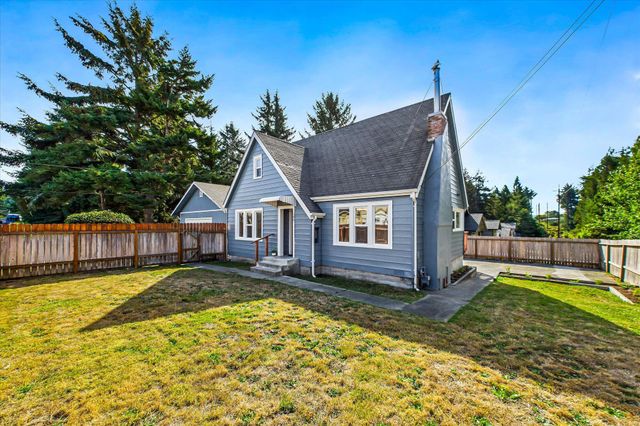 380 Artino Street, Eureka, CA 95503