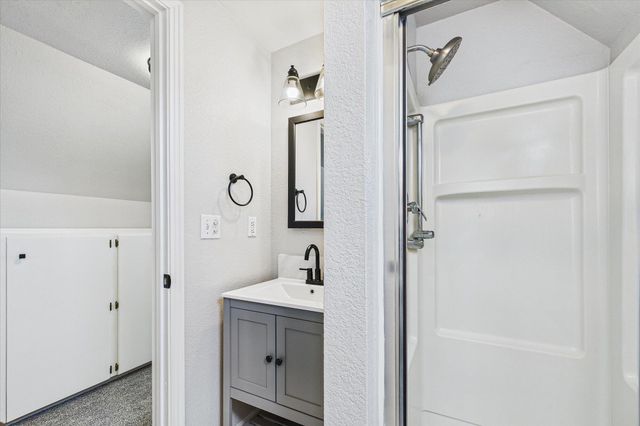 380 Artino Street, Eureka, CA 95503