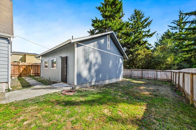 380 Artino Street, Eureka, CA 95503