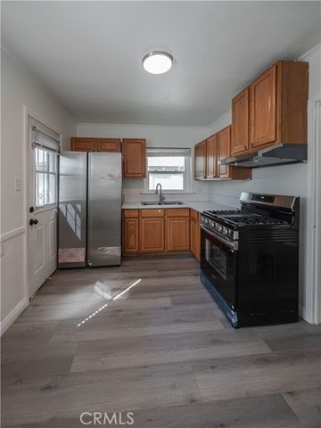 1719 Cabrillo Avenue C, Torrance, CA 90501