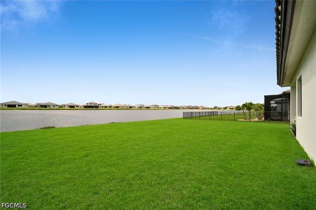 5043 Ofanto LN, Ave Maria, FL 34142