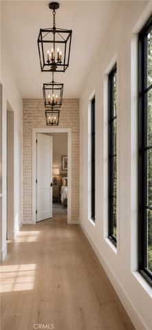 2558 Westminster, Costa Mesa, CA 92627