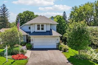 219 Woodlawn Drive, Mundelein, IL 60060