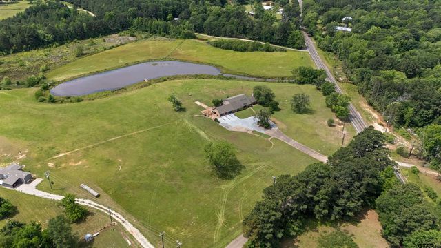 126 County Road 4212, Jacksonville, TX 75766