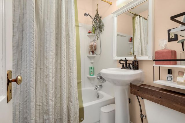 612 Jefferson Street NE, Minneapolis, MN 55413