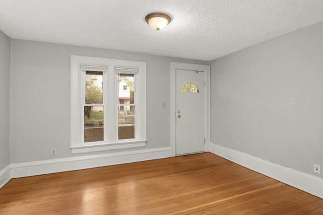 612 Jefferson Street NE, Minneapolis, MN 55413