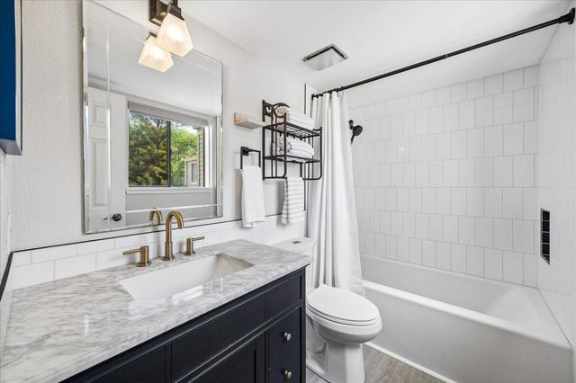 11521 Riverview Drive, Houston, TX 77077