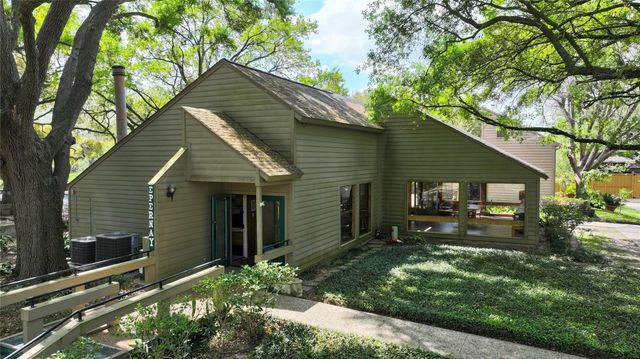 11521 Riverview Drive, Houston, TX 77077