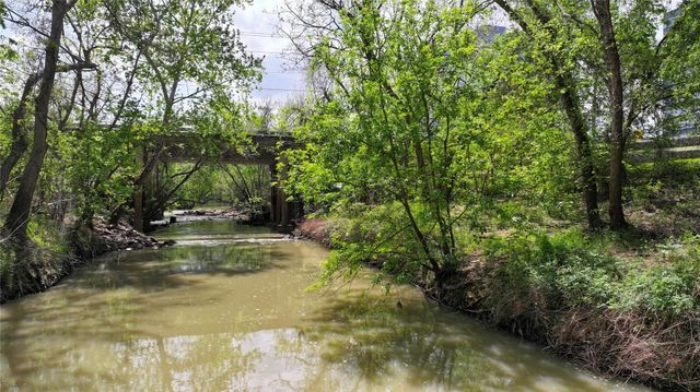 11521 Riverview Drive, Houston, TX 77077