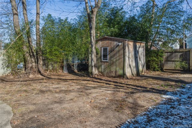 123 Lynbrook Drive, Mastic Beach, NY 11951