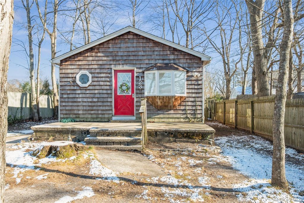 123 Lynbrook Drive, Mastic Beach, NY 11951