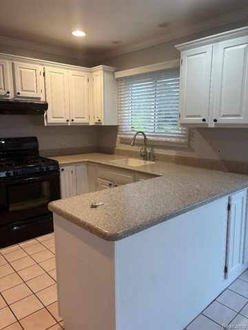 36715 Paddock Drive, Clinton Township, MI 48035