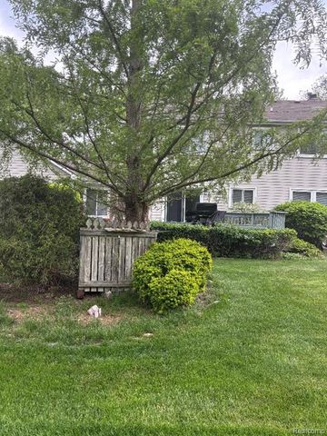 36715 Paddock Drive, Clinton Township, MI 48035