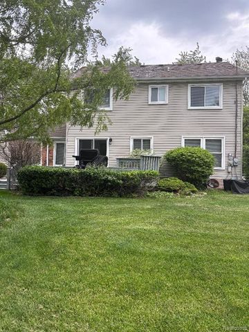 36715 Paddock Drive, Clinton Township, MI 48035