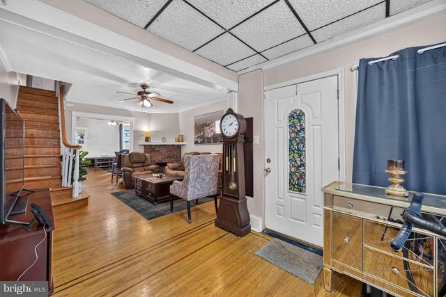 5913 N 6TH ST, Philadelphia, PA 19120