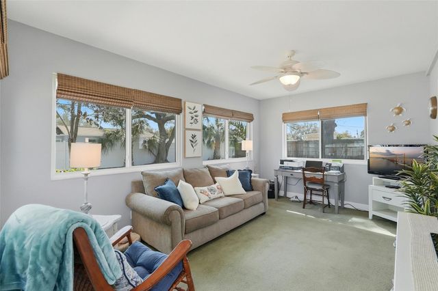 6535 10TH STREET N, St Petersburg, FL 33702