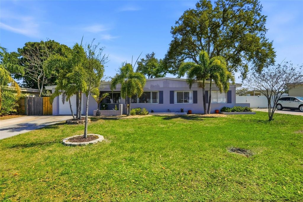 Image 2 of property listing at 6535 10TH STREET N, St Petersburg, FL 33702