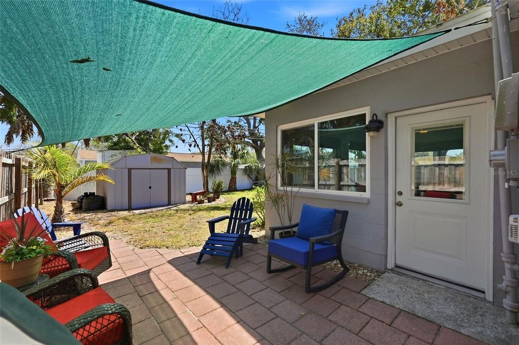 Image 20 of property listing at 6535 10TH STREET N, St Petersburg, FL 33702