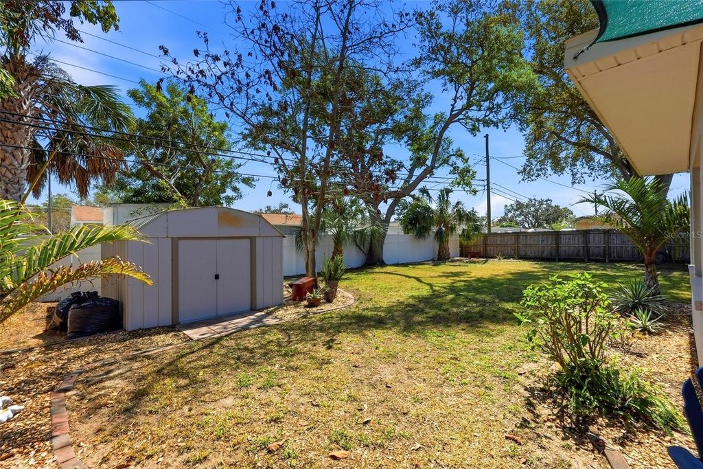 Image 23 of property listing at 6535 10TH STREET N, St Petersburg, FL 33702