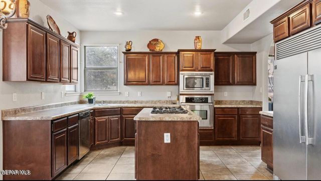 12000 STANSBURY Drive, El Paso, TX 79928